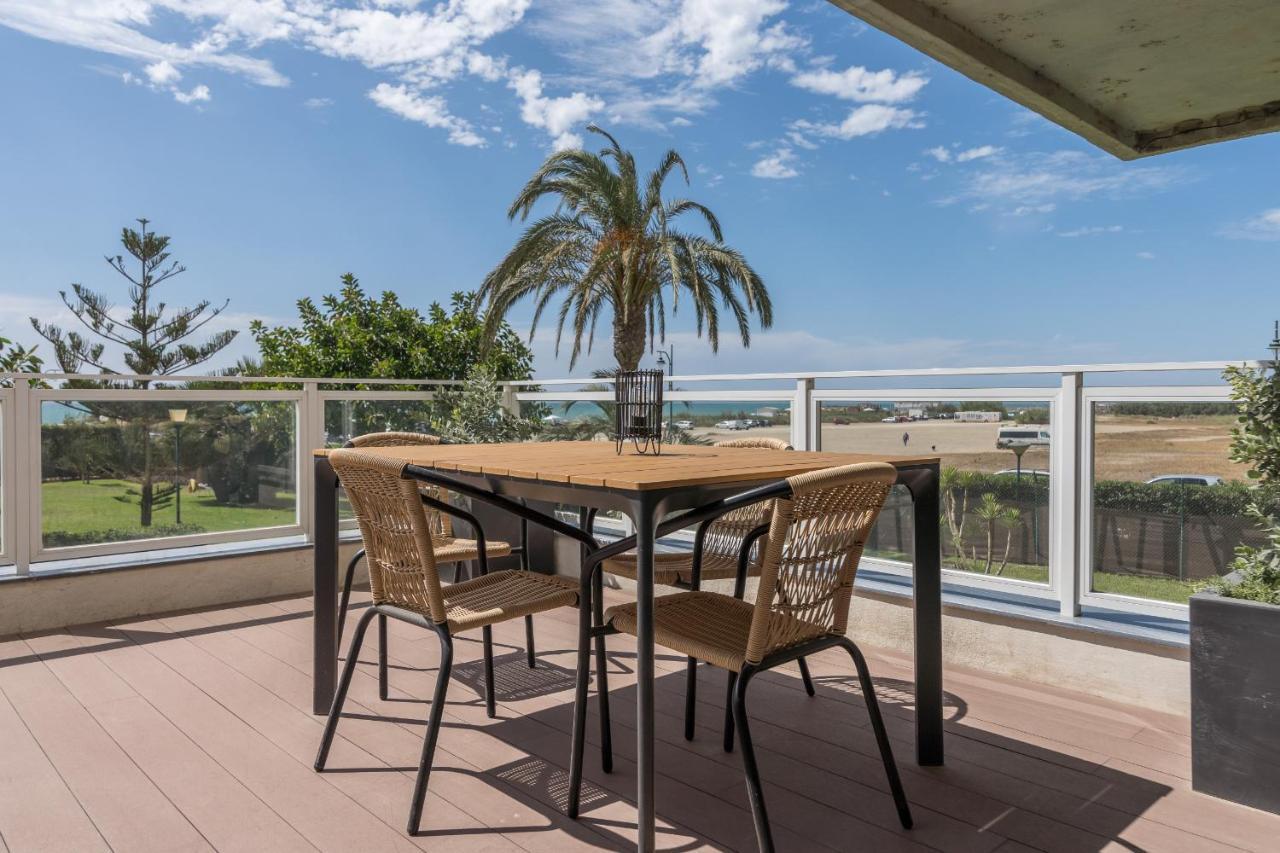 Suite Homes Hesperides Garden Beach Malaga Exterior photo