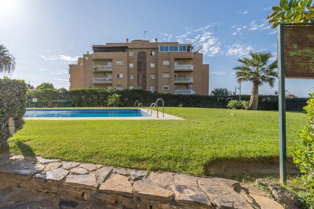Suite Homes Hesperides Garden Beach Malaga Exterior photo