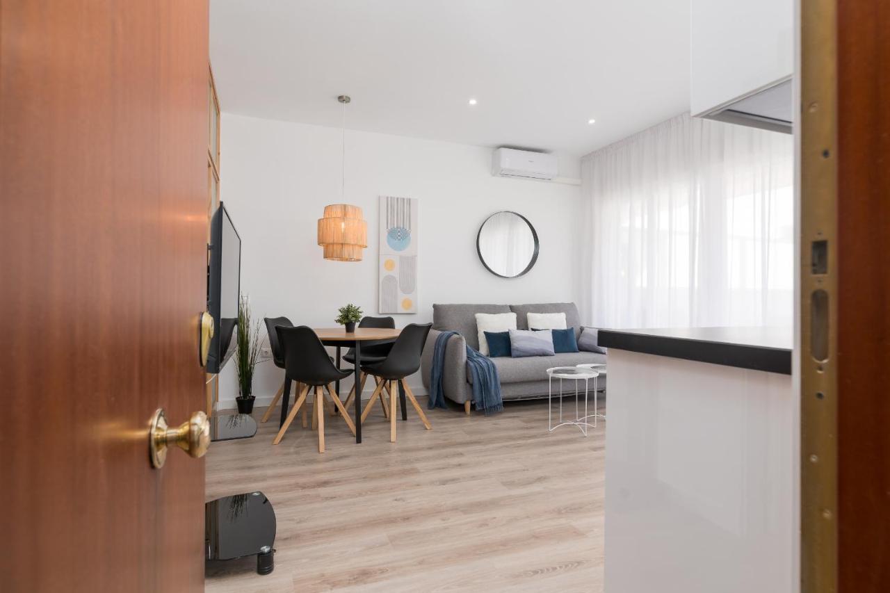 Suite Homes Hesperides Garden Beach Malaga Exterior photo