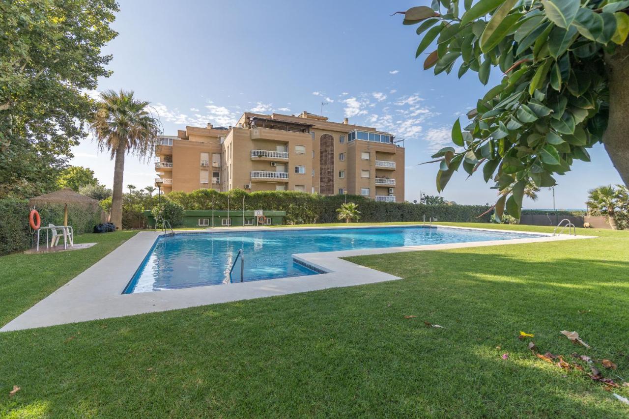 Suite Homes Hesperides Garden Beach Malaga Exterior photo