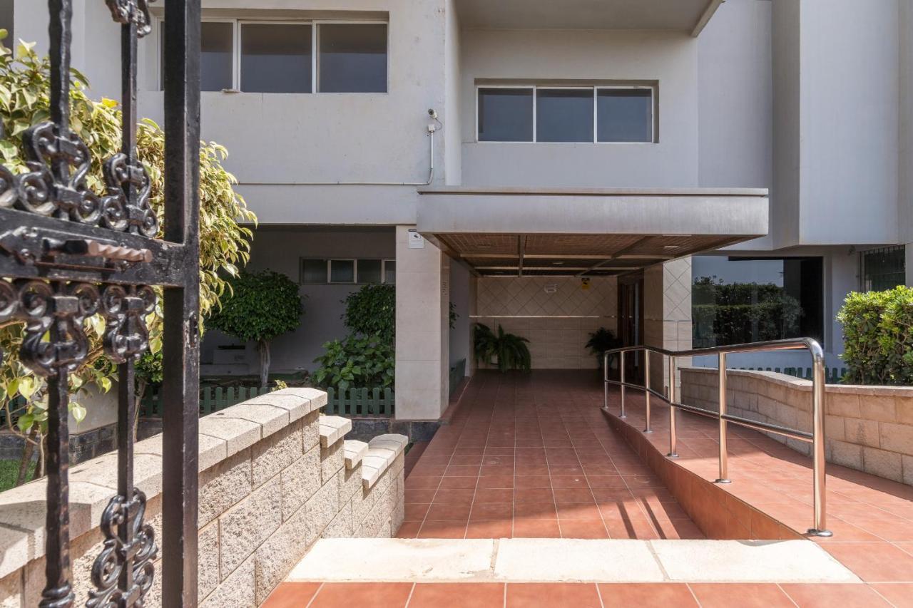 Suite Homes Hesperides Garden Beach Malaga Exterior photo