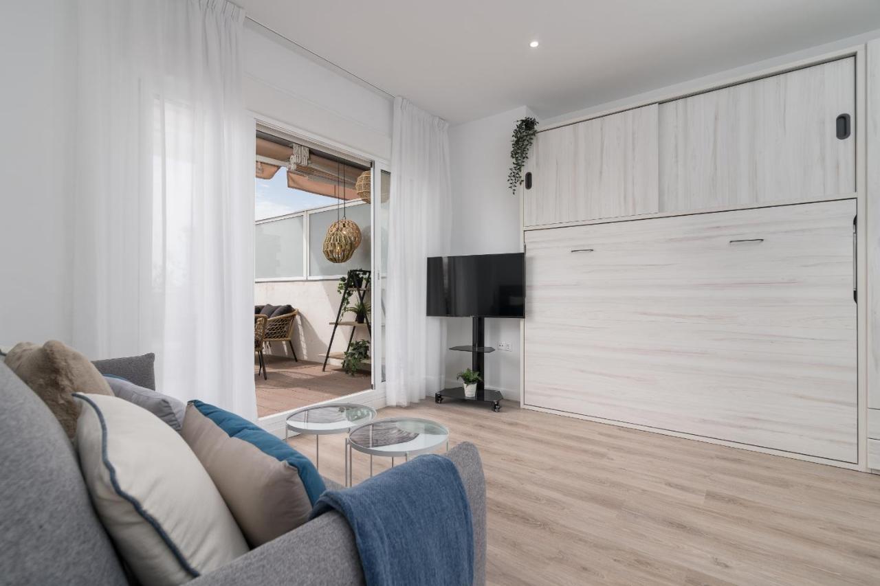 Suite Homes Hesperides Garden Beach Malaga Exterior photo