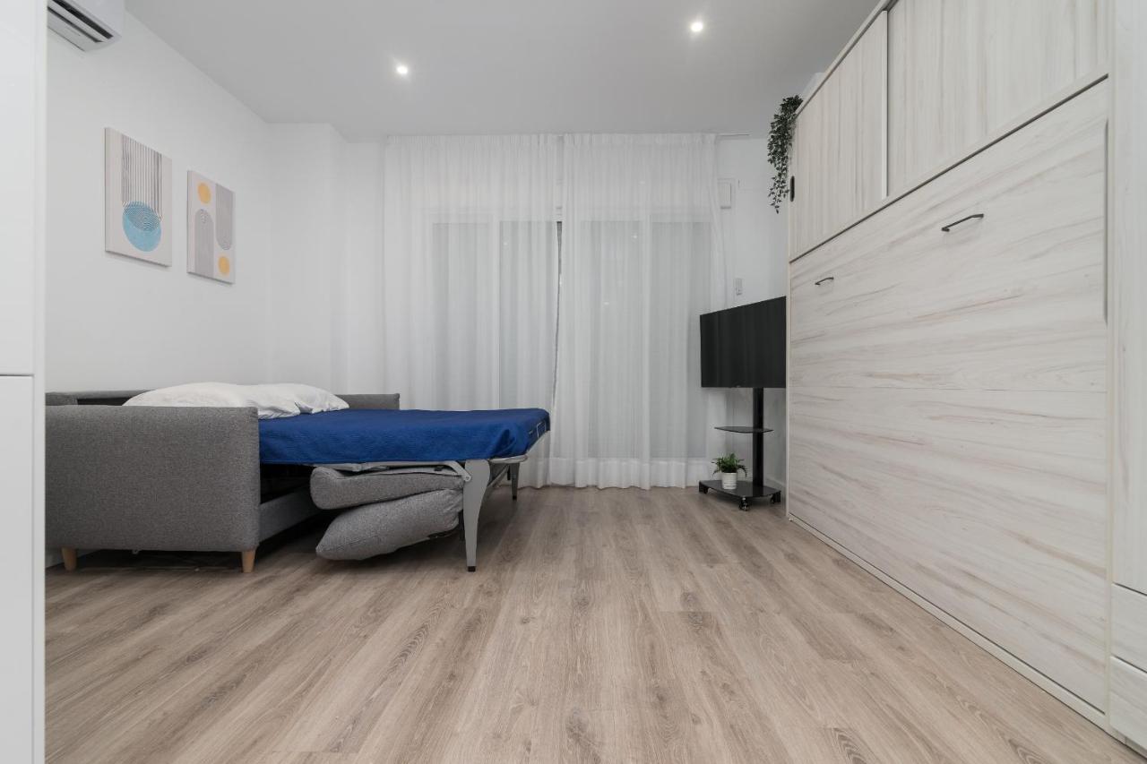 Suite Homes Hesperides Garden Beach Malaga Exterior photo